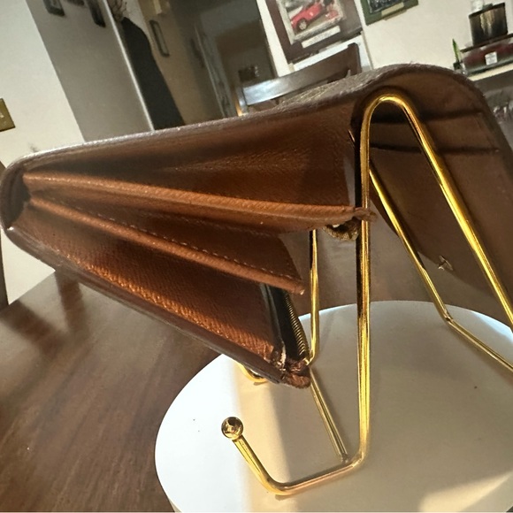 LOUIS VUITTON 💯 % authentic Wallet RA0948 - Picture 6 of 11